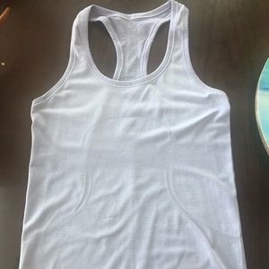 Lululemon size 6 Razorback tank lavender